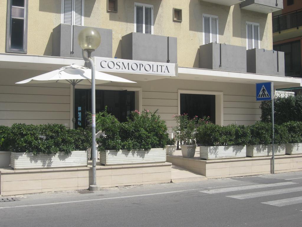 Hotel Cosmopolita Ріміні Екстер'єр фото